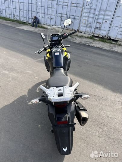 Suzuki V-strom DL 250