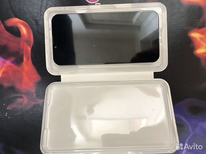 Дисплей iPhone 13