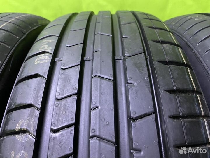 Pirelli P Zero PZ4 235/55 R18 100V