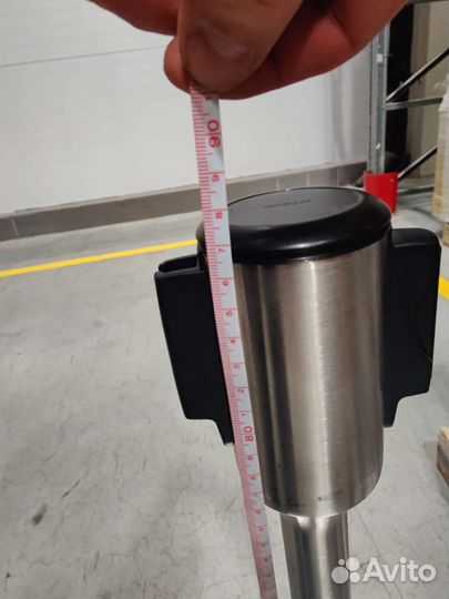 Стойка ограждения с лентой