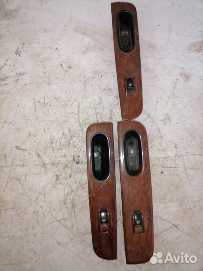 Кнопка стеклоподъемника в сборе передняя Kia