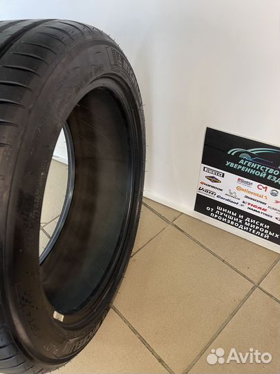 Michelin Pilot Sport 4 215/50 R17 95Y