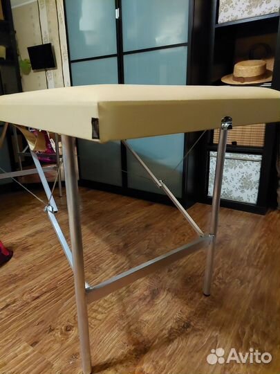 Стол для наращивания ресниц