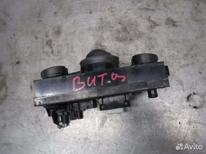 Блок управления климат-контролем Toyota Vitz 1szfe