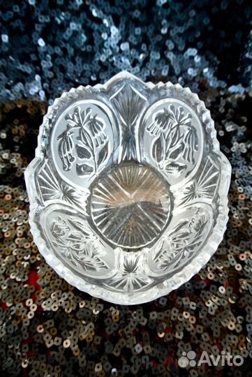 Хрустальная конфетница