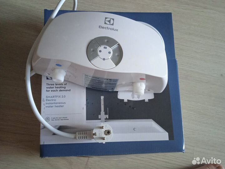 Водонагреватель проточный electrolux