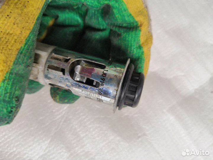 Прикуриватель Volkswagen Touran 1 2004