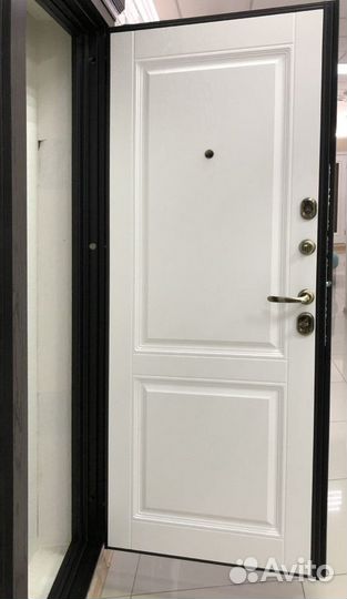 Дверь входная металлическая