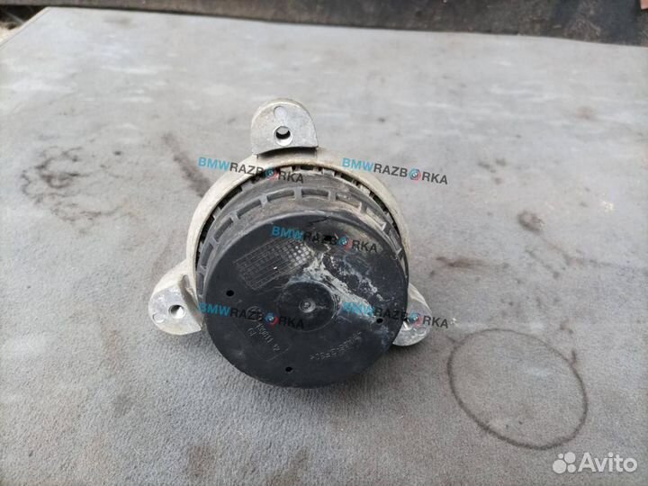 Подушка крепления двигателя левая BMW 5 6785601