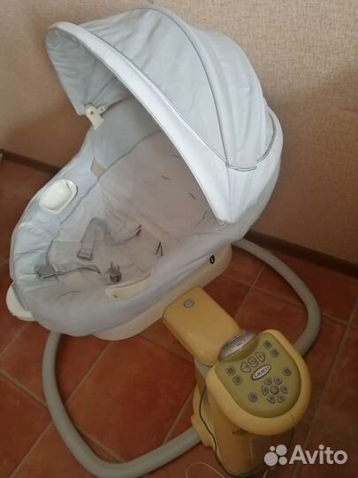 Качели-шезлонг. Укачивающий центр. Graco