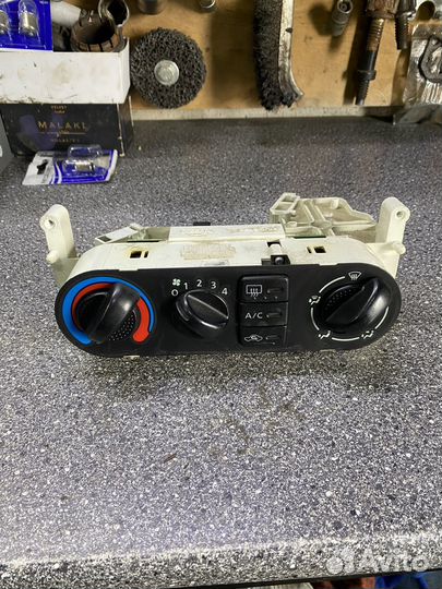 Блоу управления печкой nissan almera n16