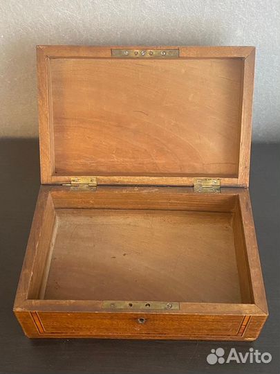 Старинная шкатулка деревянная
