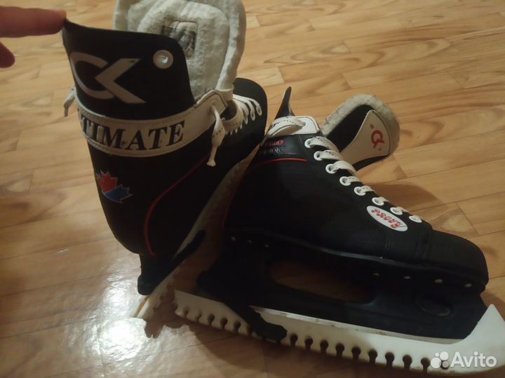 Коньки хоккейные