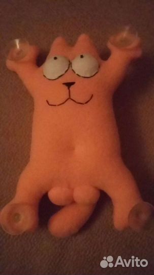 Кот на присосках Саймон