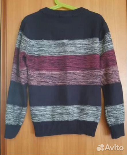 Пакетом джинсы, свитер Европа р.134-140