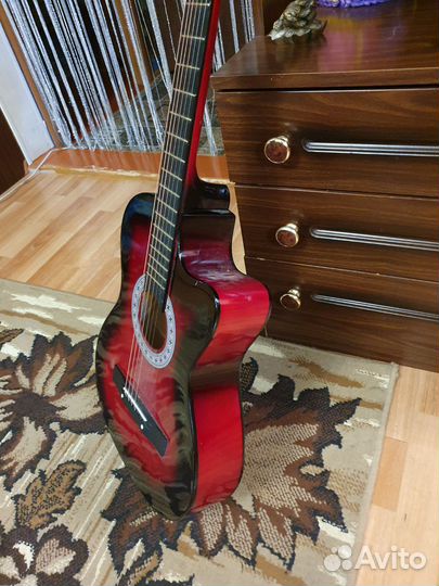 Акустическая гитара