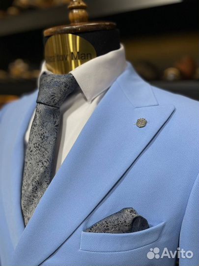 Мужской классический костюм