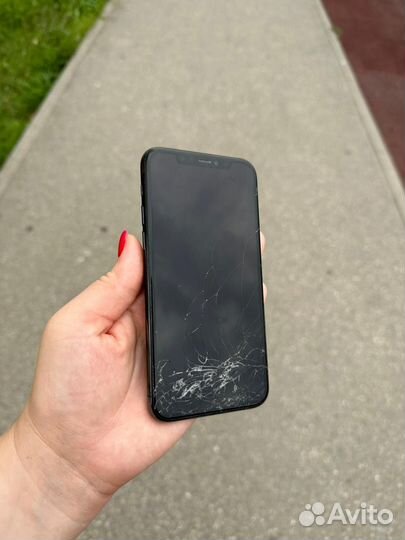 Телефон iPhone 11 про