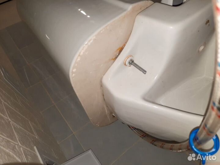 Унитазы и бачки бу