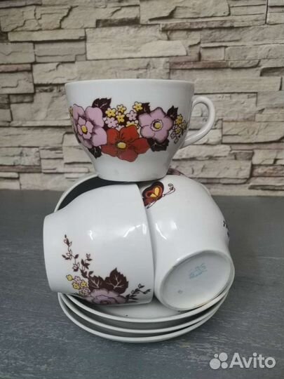 Чайник заварочный, чашки, блюдца