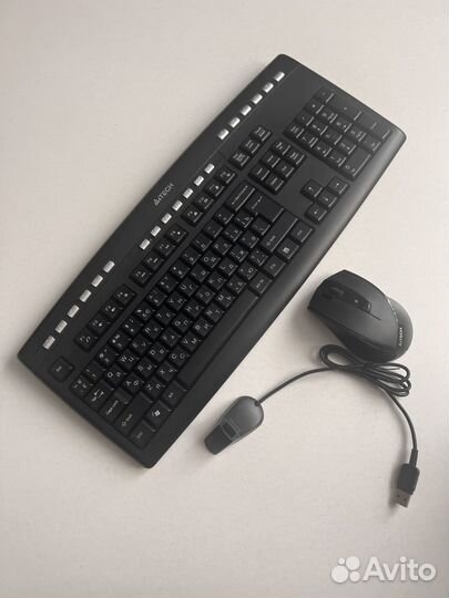 Беспроводная мышь и клавиатура