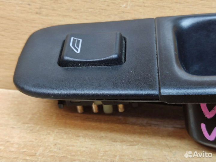 Кнопка стеклоподъёмника задняя правая, Volvo 960