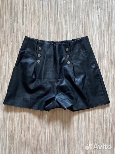 Шорты из эко кожи 46-48
