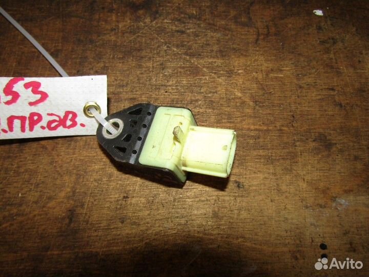 Датчик AIR BAG LX 570 2007
