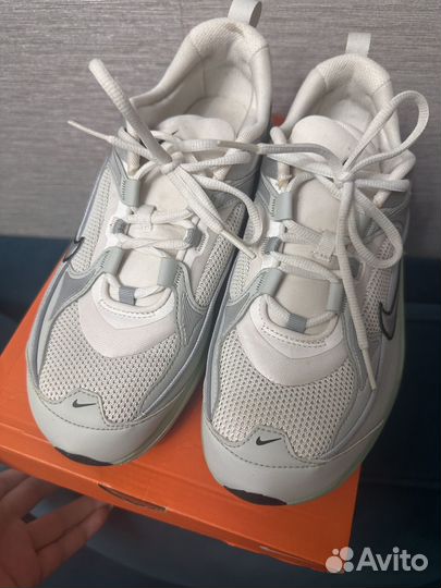 Кроссовки Nike air max bliss (стелька 27 см)