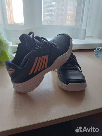 Кроссовки унисекс спортивные