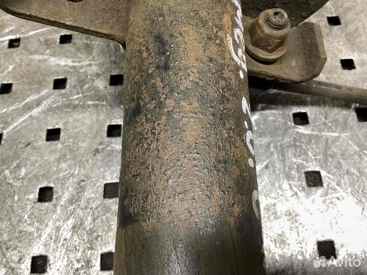 Амортизатор/стойка передняя правая Renault Megane