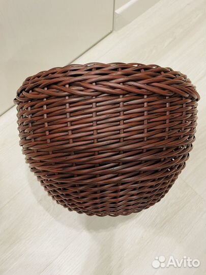 Кашпо из искусственного ротанга