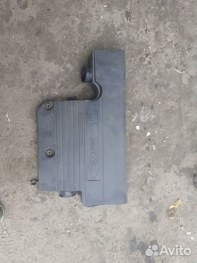Корпус воздушного фильтра Ford Fusion 2002-2012