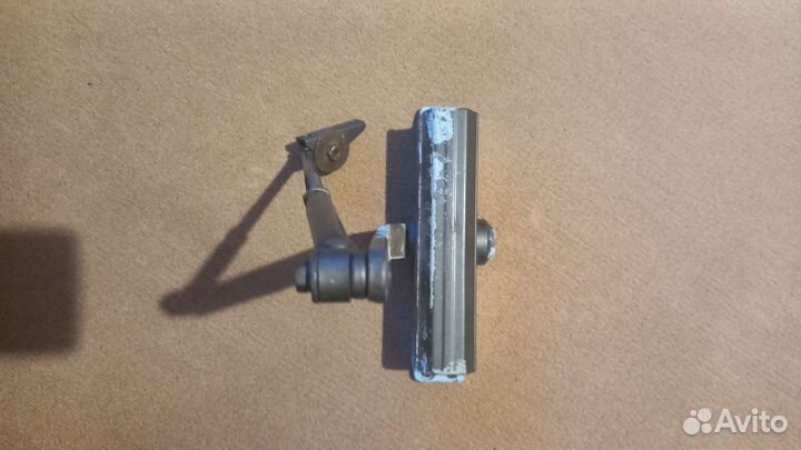 Довотчик для двери