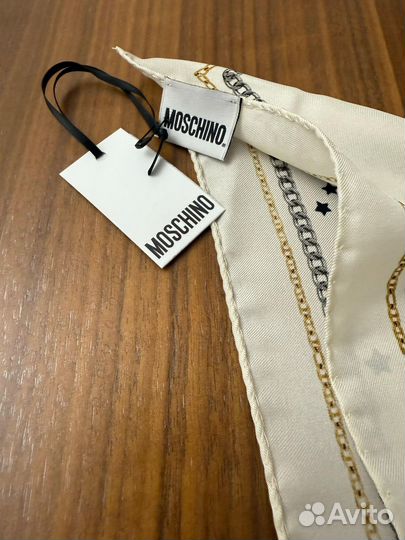 Moschino платок