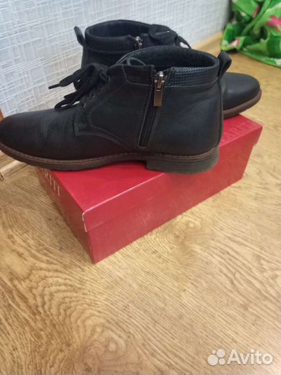 Ботинки для мальчика-подростка 39 размера