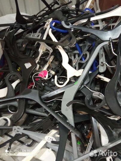 Вешалки плечики б/у разные