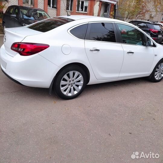 Opel Astra 1.6 AT, 2013, 262 000 км