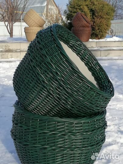 Продаю кашпо из искусственного ротанга