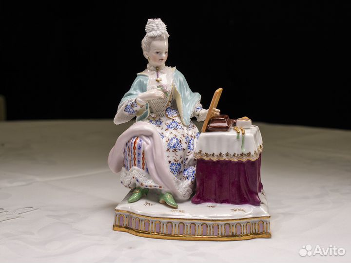 Meissen. Фарфоровые статуэтки из серии 5 чувств