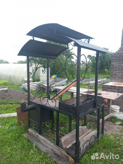 Мангал с печью под казан и крышей