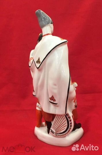 Статуэтка фарфоровая. Левко и Оксана СССР. Киев