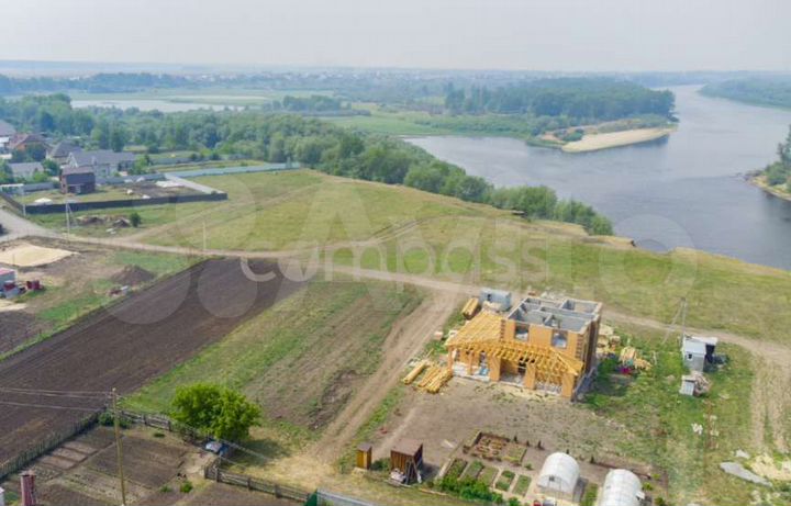 Дом 240 м² на участке 14 сот.