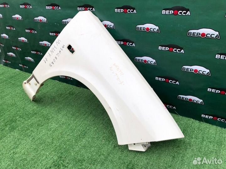 Крыло переднее правое Nissan Wingroad whny11