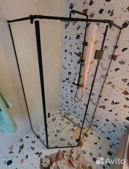 Душевое oгрaждениe