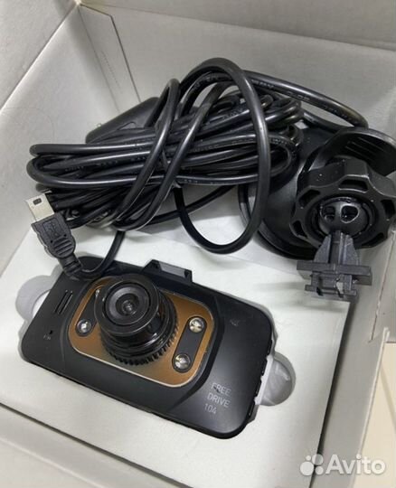 Видеорегистратор Digma FreeDrive 104