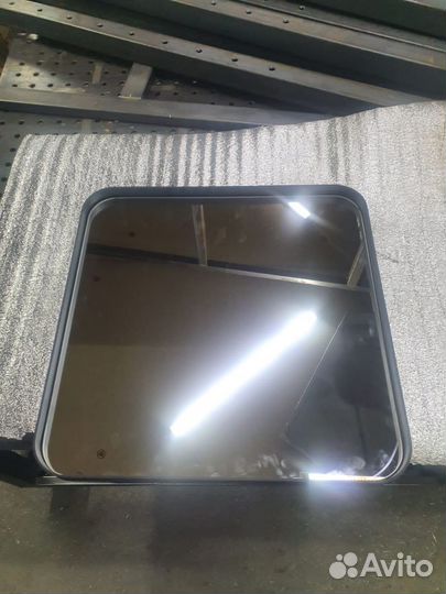 Зеркало в стальной раме 600600