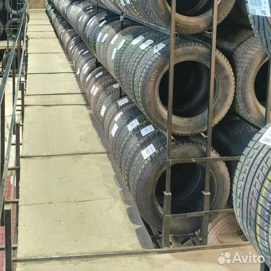 Matador MPS 500 Sibir Ice Van 205/70 R15C 106L