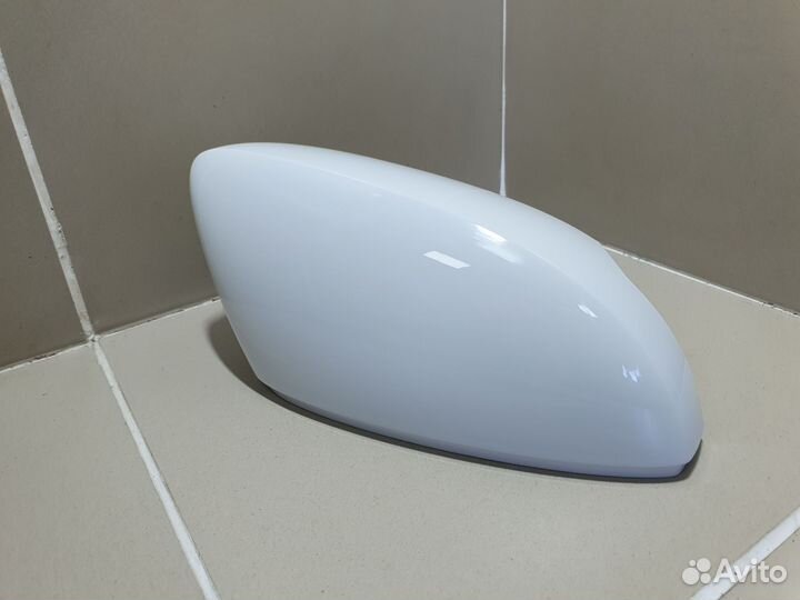 Накладка / крышка правого зеркала Skoda Rapid 1 2