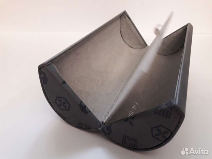 Футляры для очков